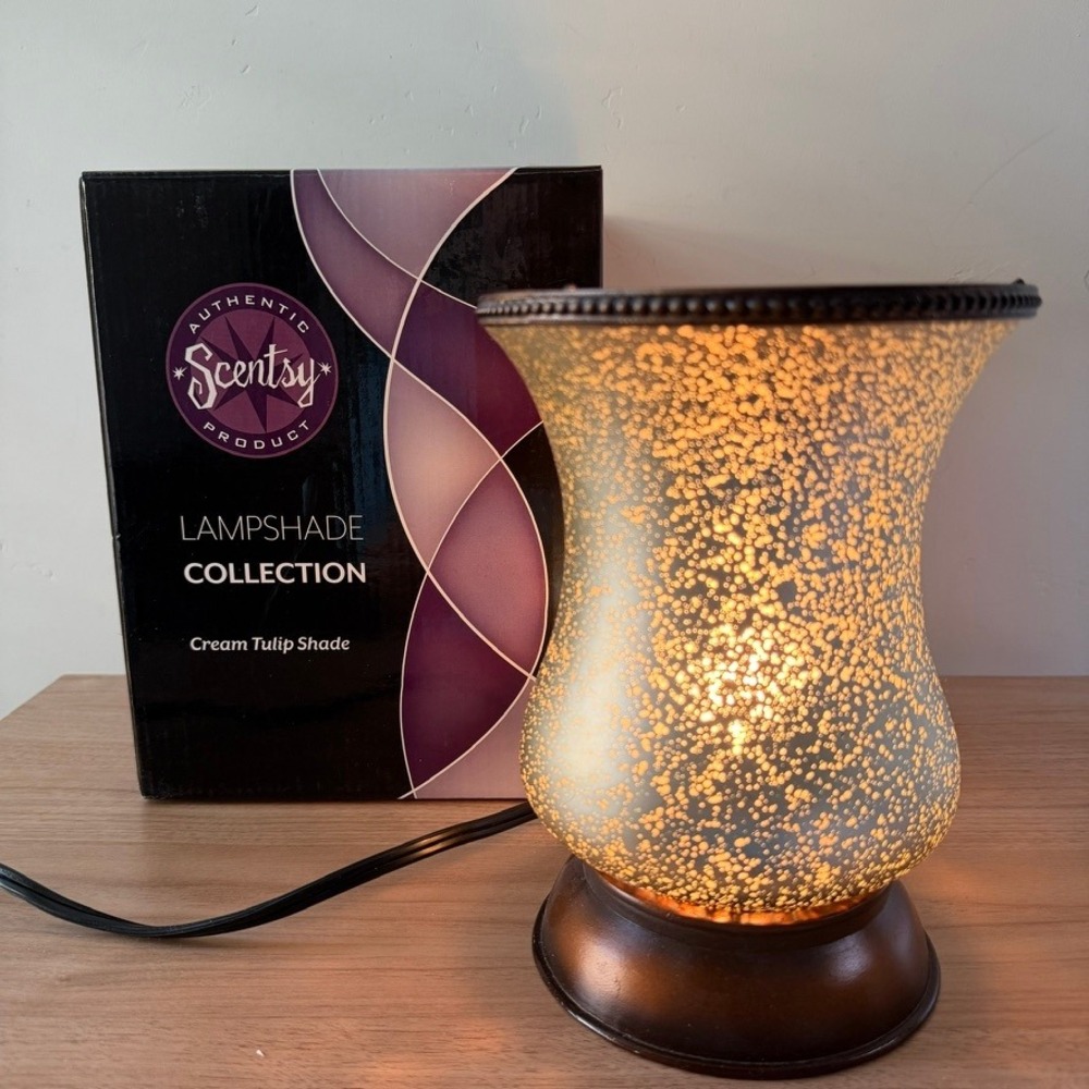 Scentsy Lampshade Collection Cream Tulip Shade Bronze Base Wax Warmer Retired